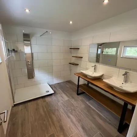 Maison Bord De Riviere Calme Jaccuzi 別荘 *