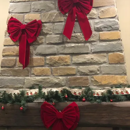 Riverside House Trooz